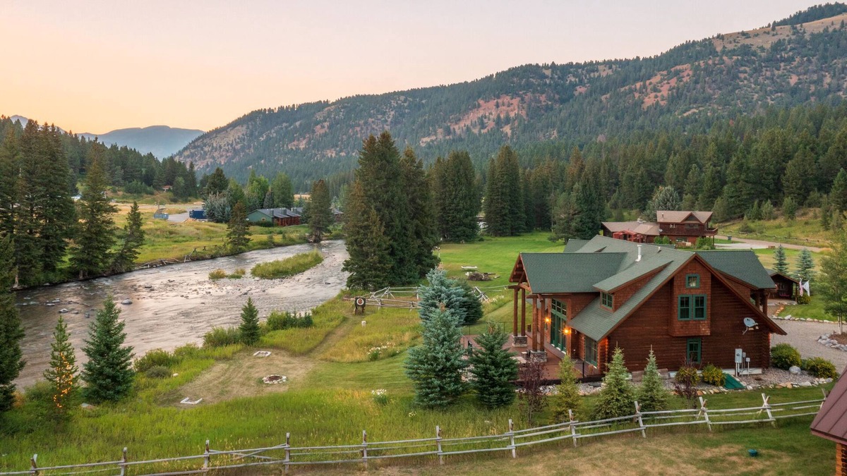 Gallatin Gateway Cabin | The Gallatin River Retreat in Big Sky