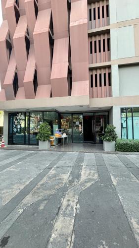 Bang Na Apartment | The Gallery condominium