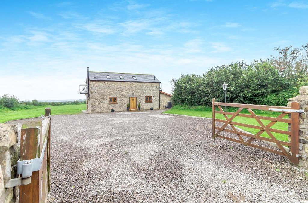 Llancarfan House | The Gallops