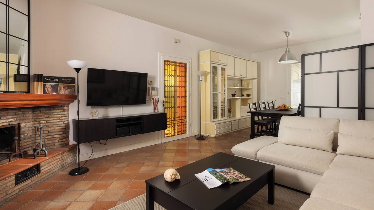 Marina Centro House | The Garden's Home, cozy garden house sea-center x families with pets.