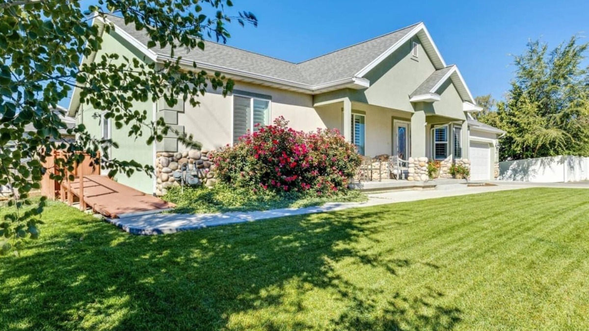 Orem House | The Gathering Place for Paws, Friends, and Family