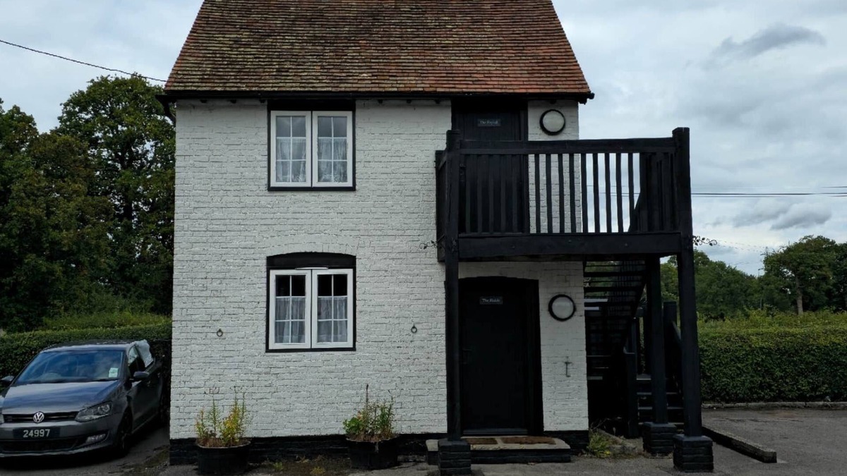 Shipley House | The George & Dragon Pub - The Stable