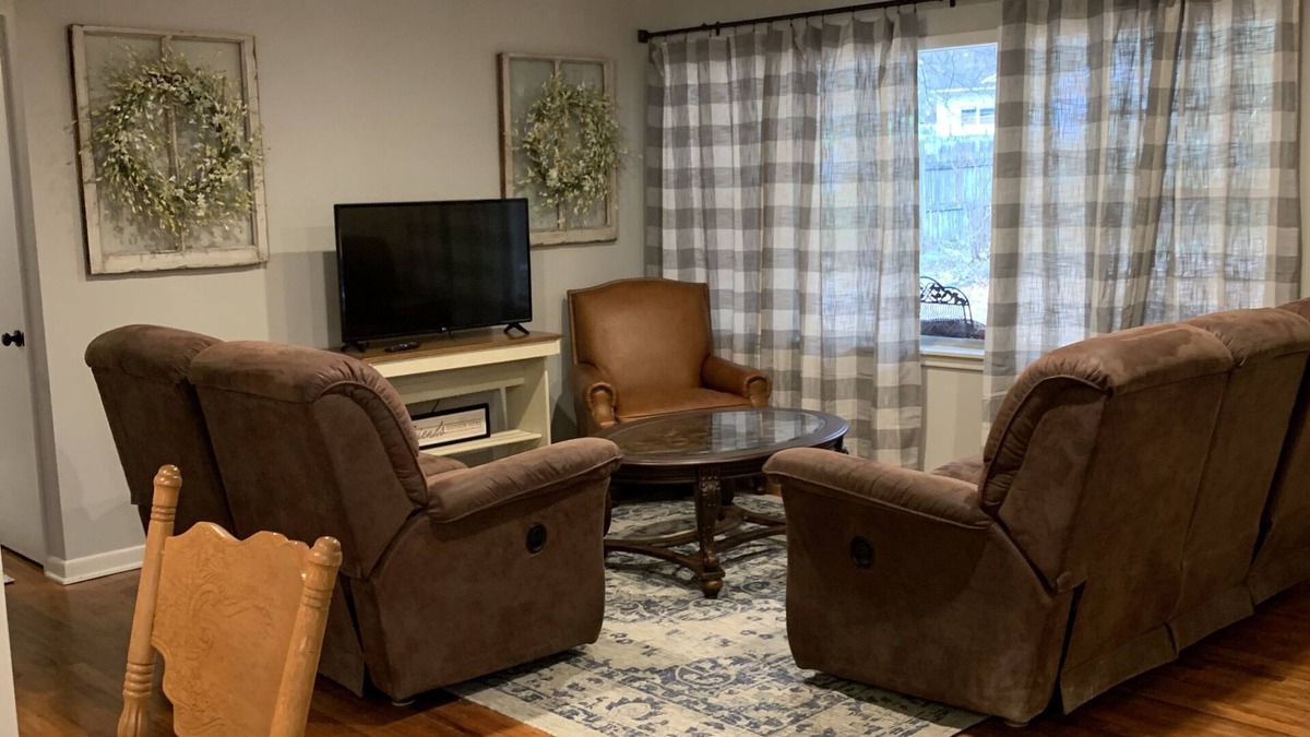 Tahlequah House | The Glad House 4bedrms 2 bath!