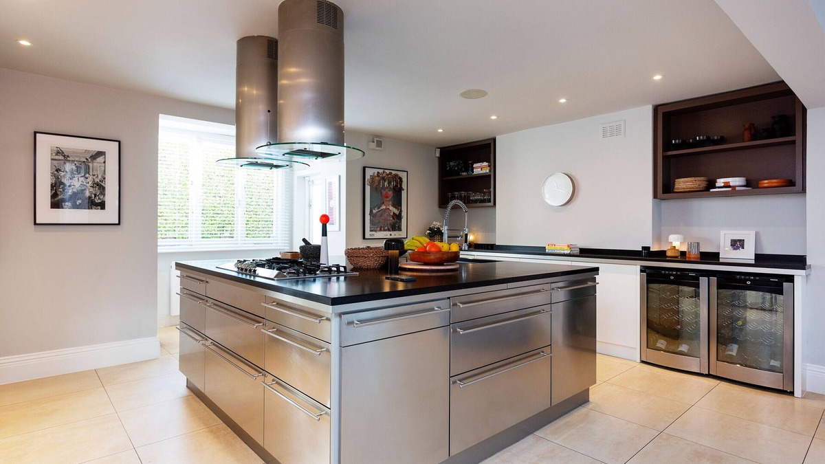 Canonbury House | The Glass Gallery, by Veeve