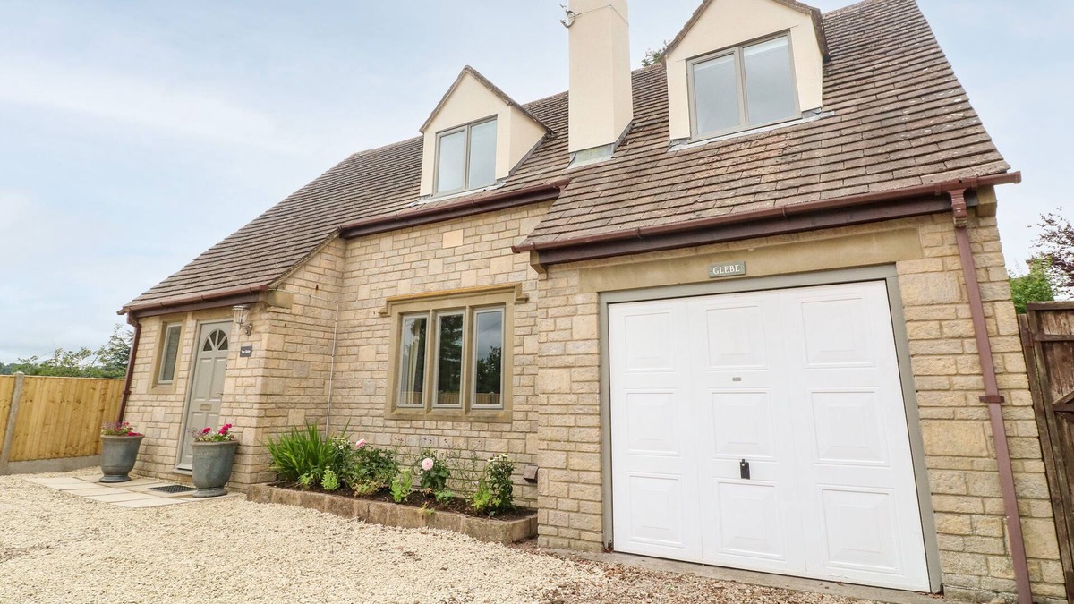 Painswick House | THE GLEBE, family friendly, with open fire in Painswick