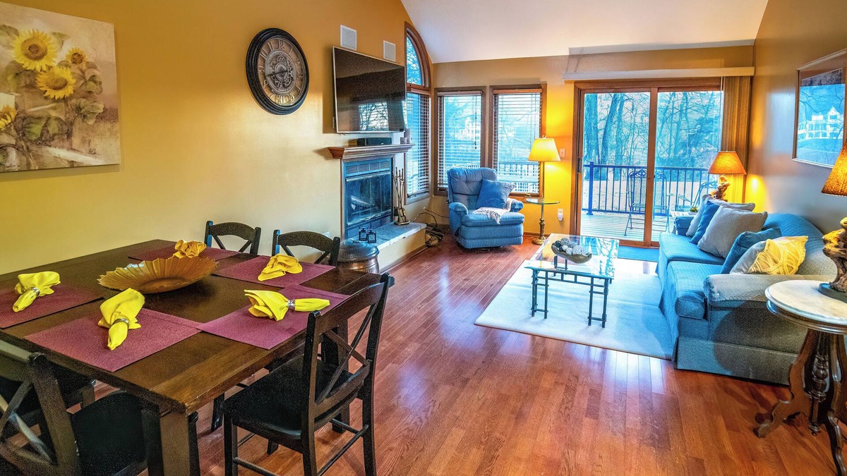 The Galena Territory House | The Glen, Perfect! Resort Core, Steps to Golf, Dog Friendly!