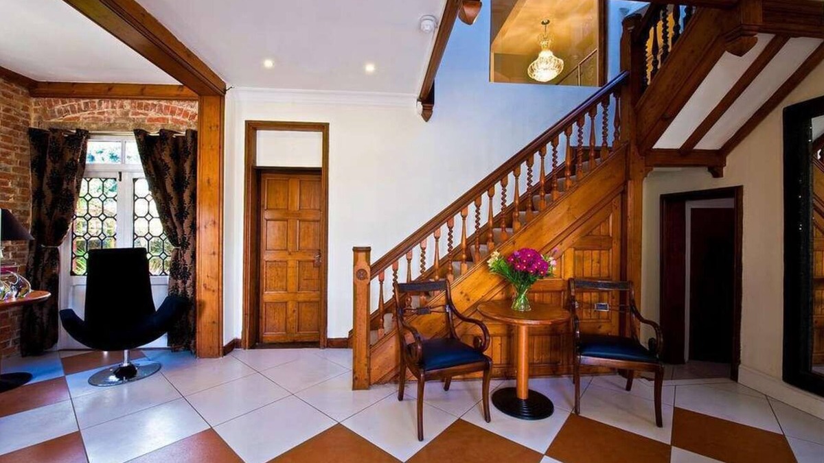 Chilworth Hotel | The Godalming Hotel