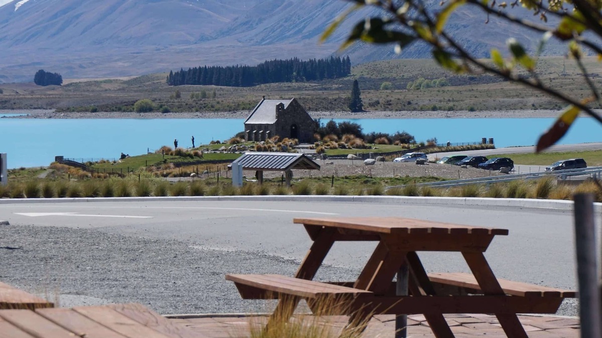Lake Tekapo Hotel | The Godley Hotel