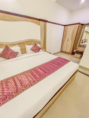 Taj Ganj Hotel | The Golden Hotel Agra