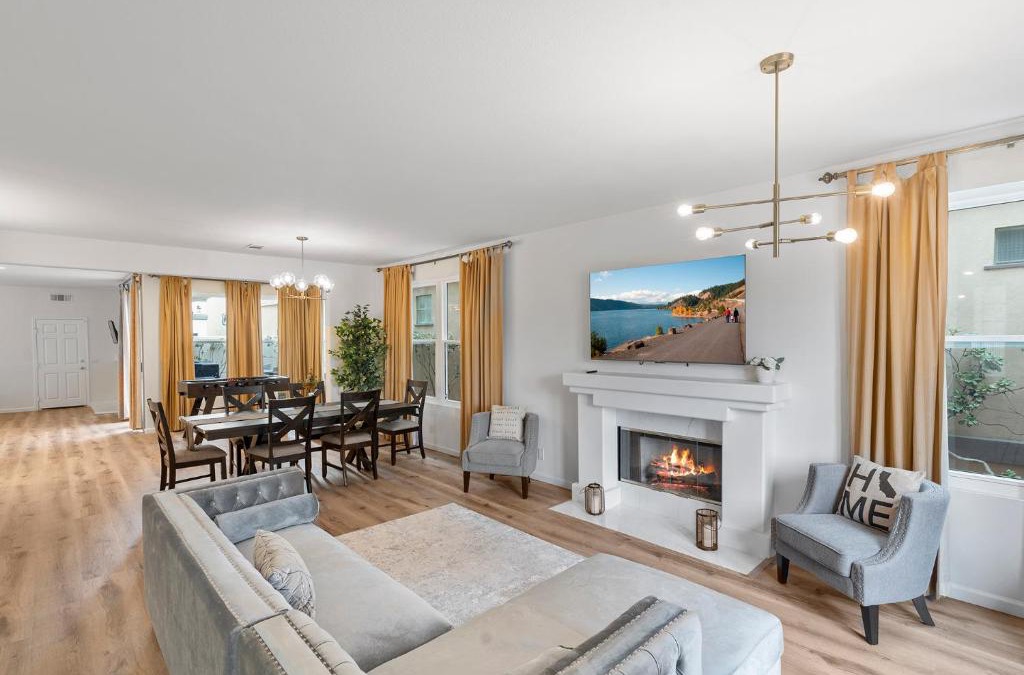 Huntington Beach House | The Goldenwest Ocean view home w jacuzzi AC Bikes newly remodeled