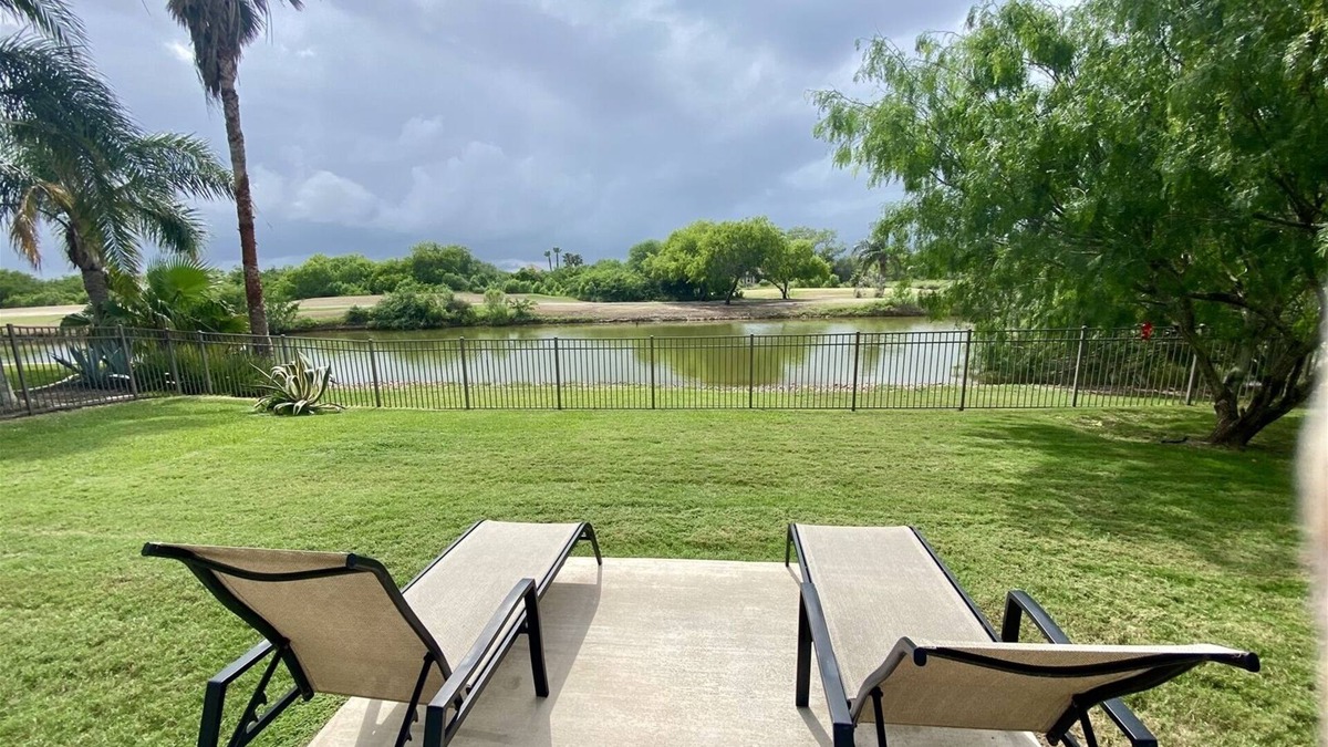 Laguna Vista House | The Golf View Getaway
