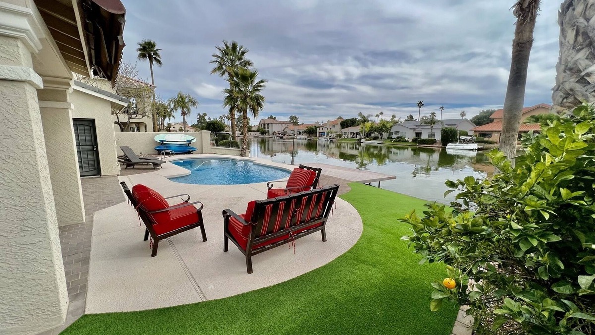 Val Vista Lakes House | "The Gondola Getaway" - Fully remodeled luxury waterfront home