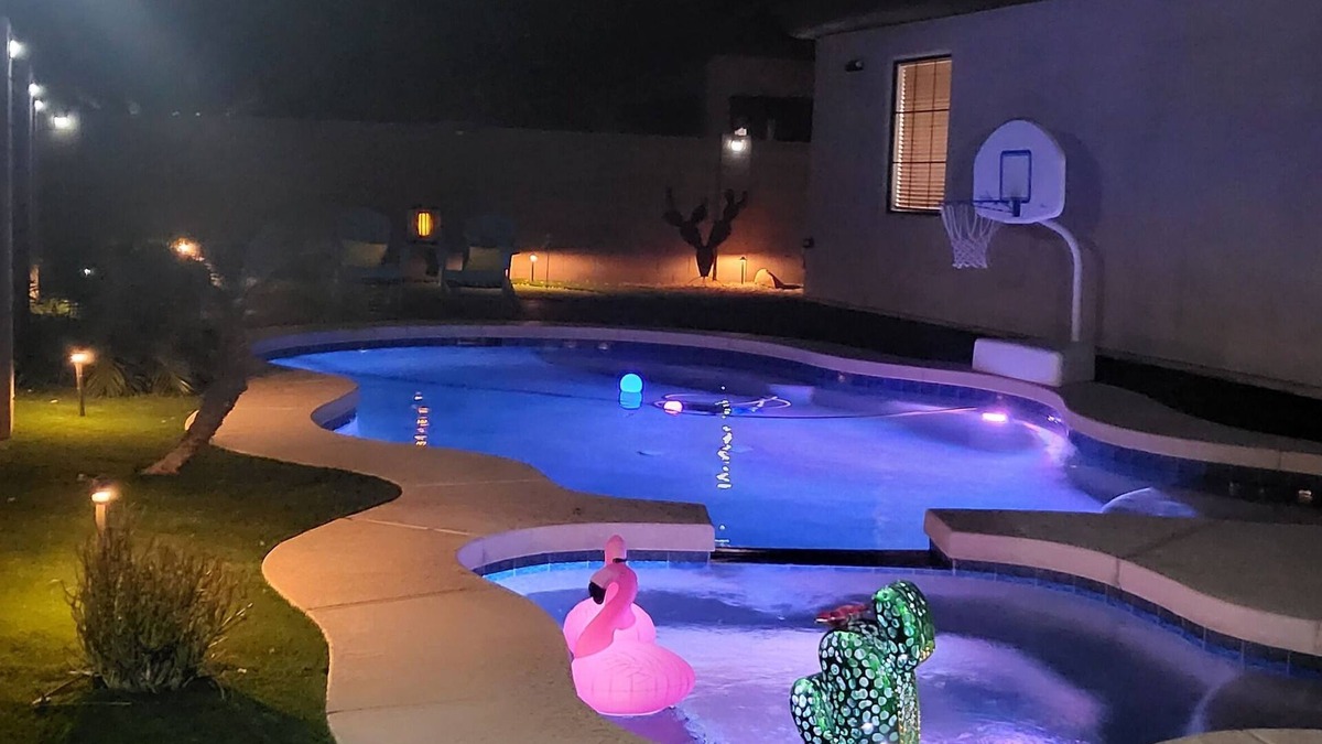 Palm Valley House | The Good Life in Goodyear.Pool.spa.Golf.Pool table minutes to ballfields/Stadium