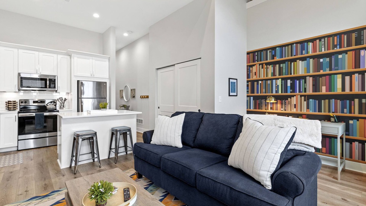 Racine Apartment | The Graduate: Lakeside Charm in Downtown