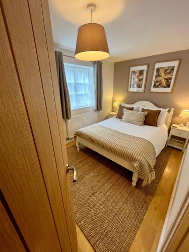 Bodenham Apartment | The Granary, Wonderful Riverside Accommodation