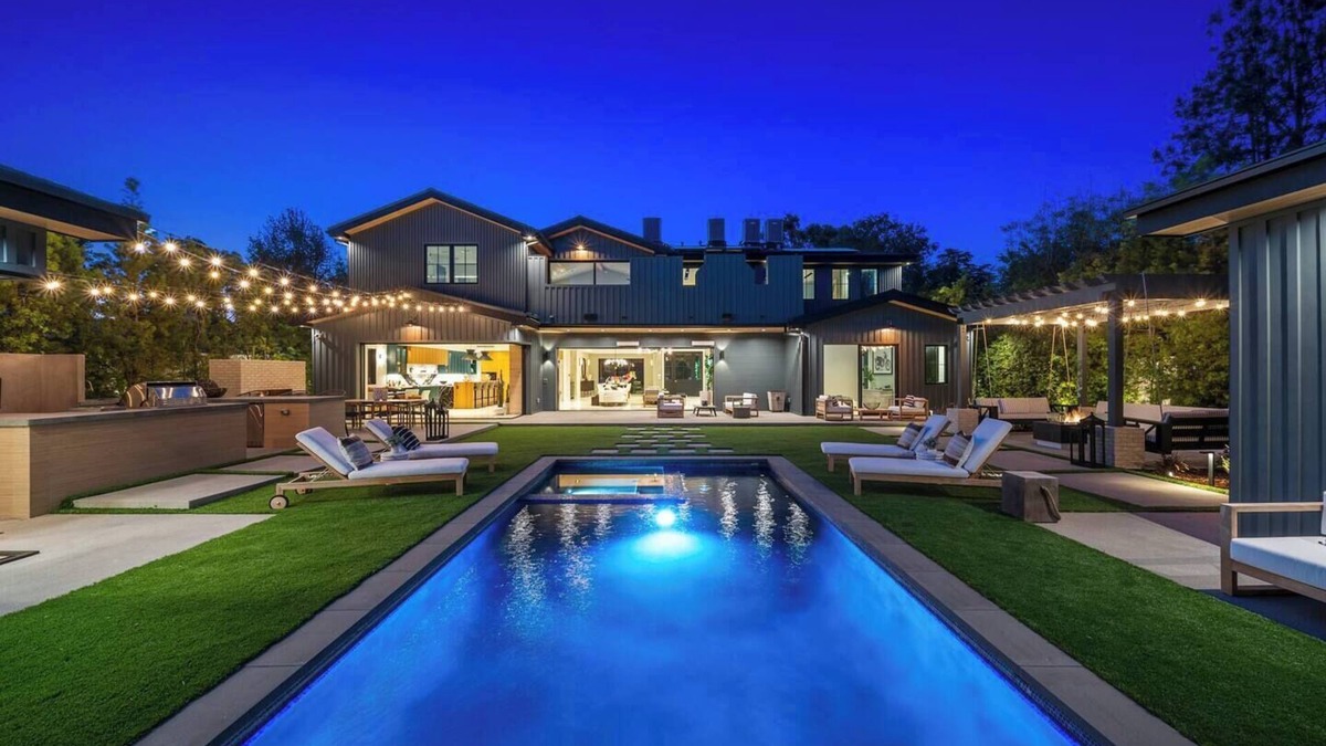 North Hollywood House | The Grand Escape: Luxe & Private Retreat Near Beverly Hills