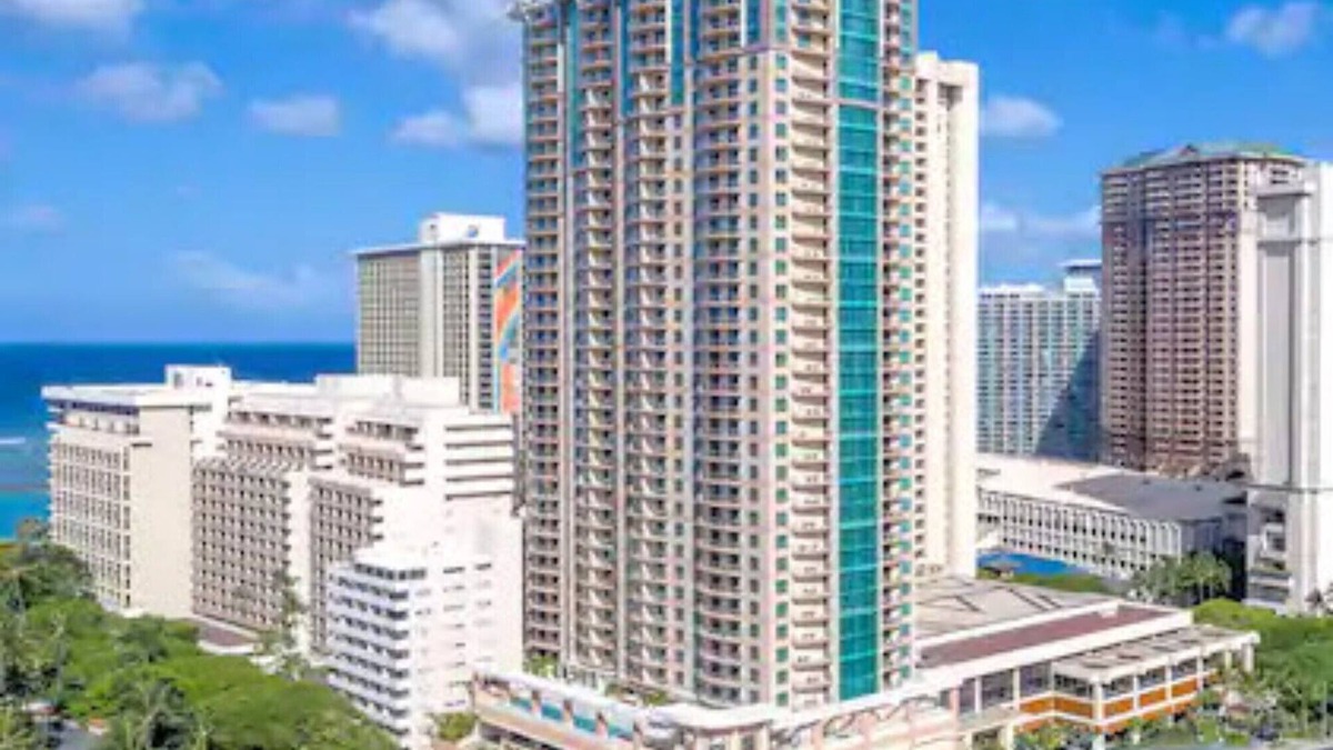 Waikiki Resort | THE GRAND ISLANDER BY HGVC, 2br Premier Ocean View Condo