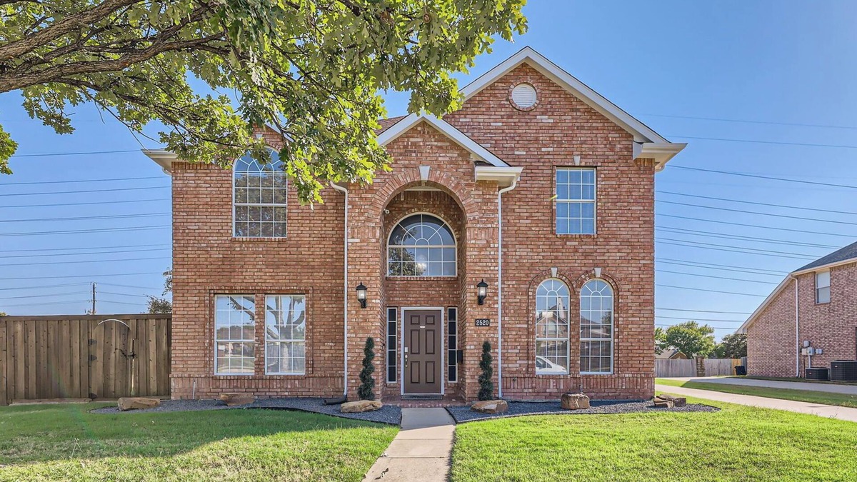 Southwest Carrollton House | The Grand Leicester – Spacious 4BR Stay