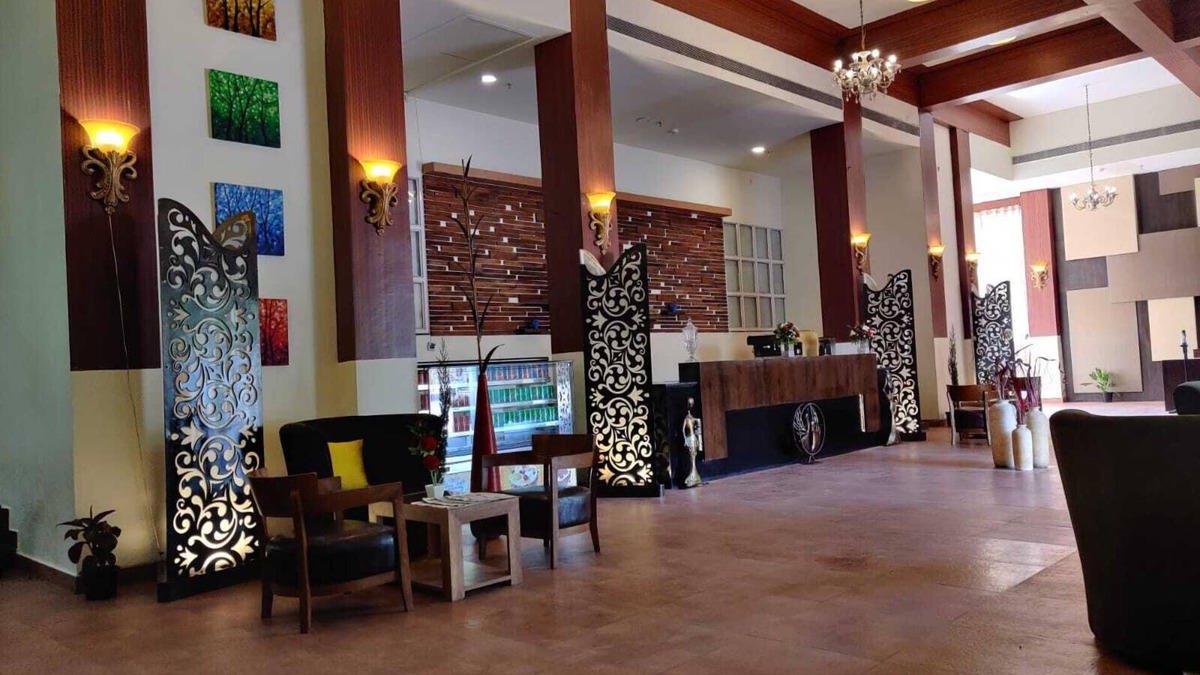 Raipur Hotel | The Grand Neelam Hotel