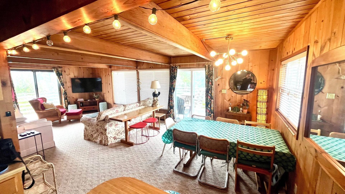 Ocean Sands House | The Grand Ole Osprey - Corolla Oceanside - The Original Classic Beach House!