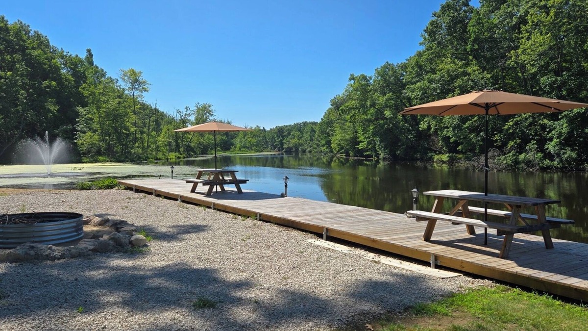 Onondaga House | The Grand Riverhouse:Your Ultimate Summer Escape w/Private Docks, Sandy Beaches & Outdoor Adventure