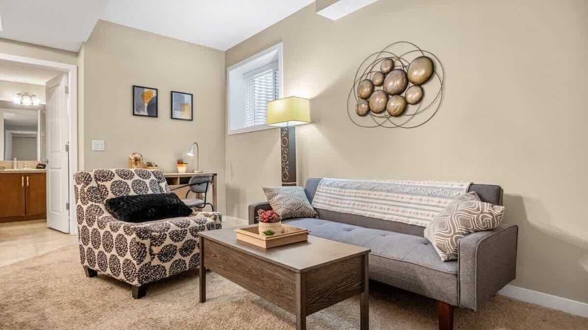 Southeast Calgary House | The Grande 1BD 1BA - Full Kitchen Guest Suite