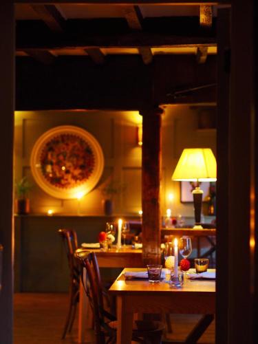 Stockbridge Hotel | The Greyhound on the Test Hotel