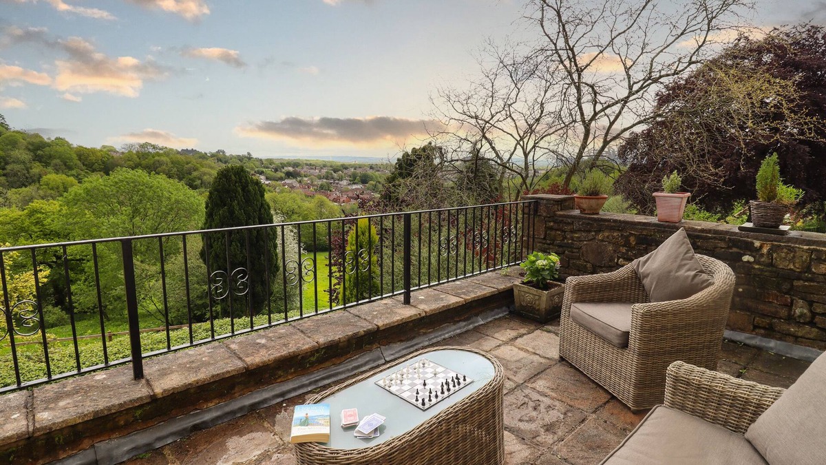 Lydney Cottage | THE GROOMS, pet friendly, with a garden in Lydney