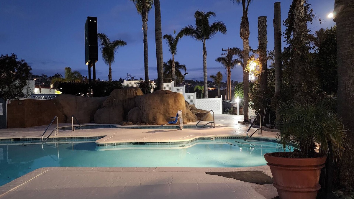 Pismo Beach Hotel | The Grove At Pismo Beach