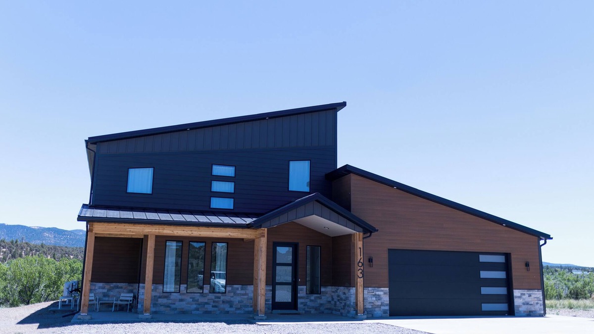 Hatch House | The Grove - Secluded Tree Grove Stay, Red Mountain Views, Hot Tub, Zion & Bryce
