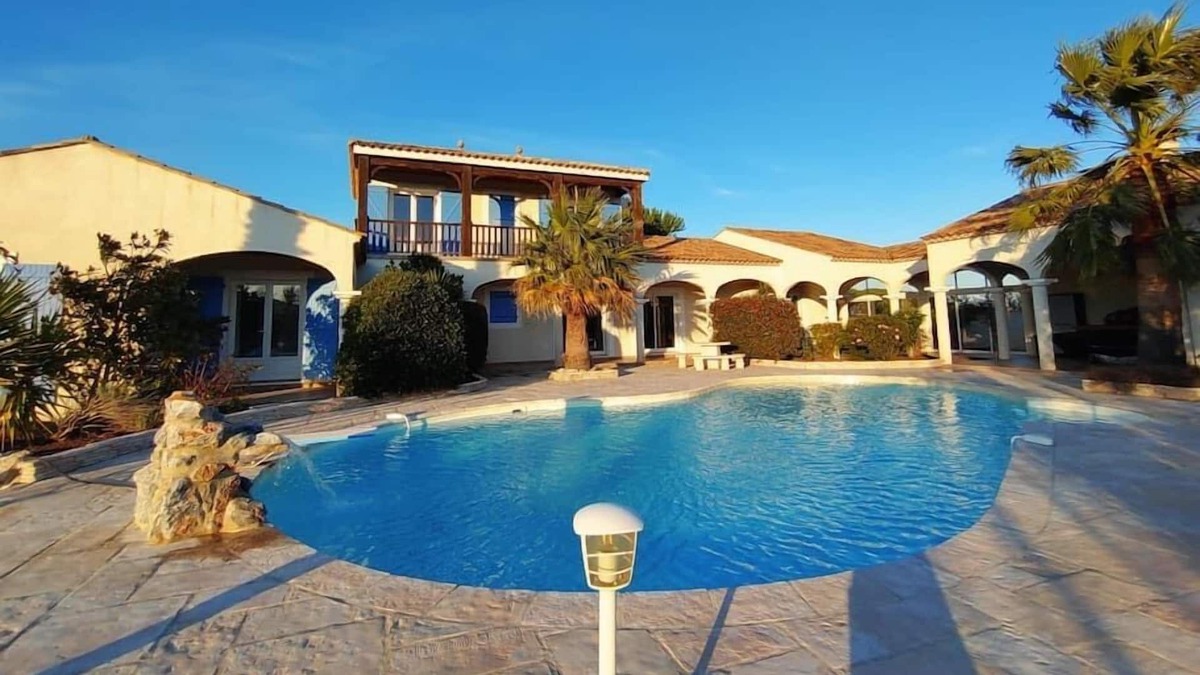 Sigean Villa | The Hacienda del Sol - magnificent villa