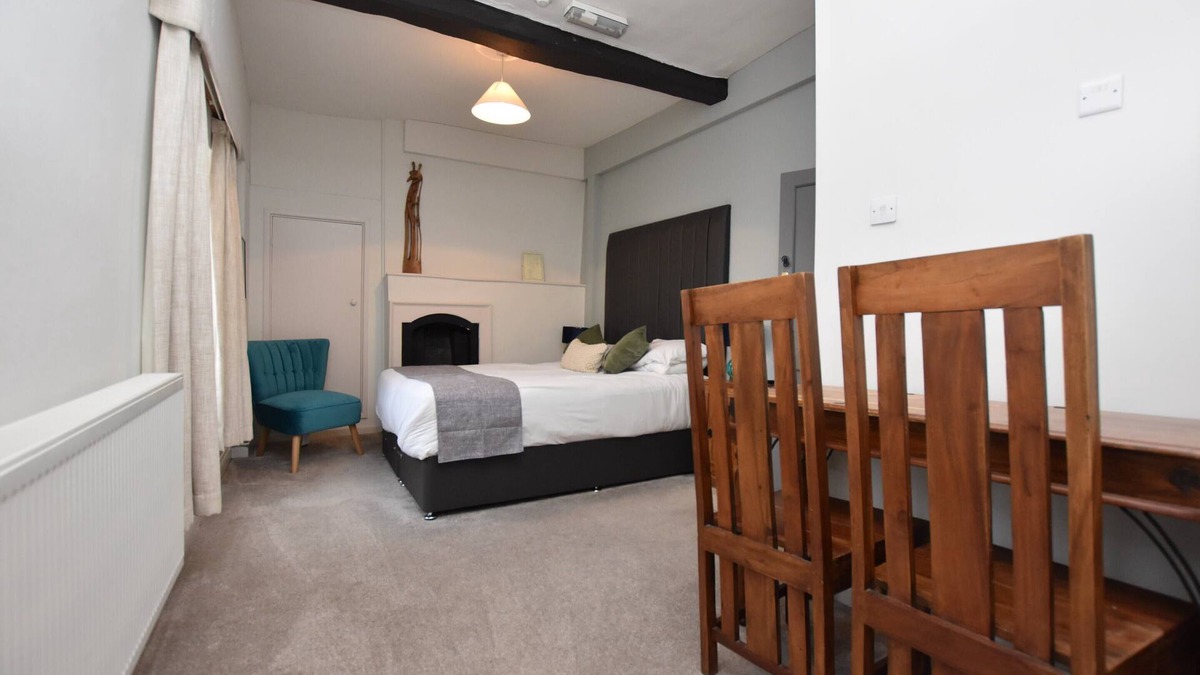 Halford Hotel | The Halford Bridge Inn