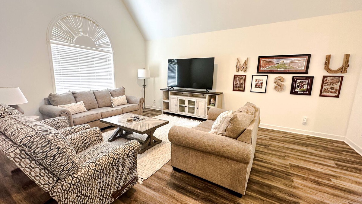 Starkville House | The Happy Hideaway - Gameday Haven