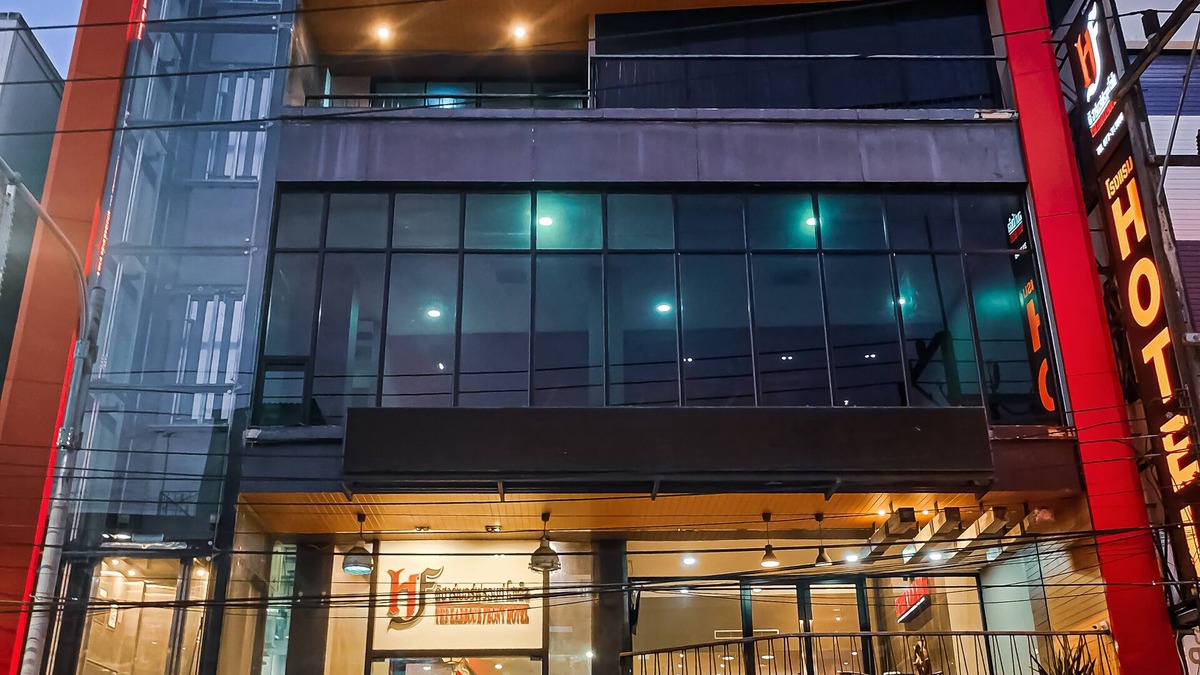 Talat Hotel | the harbour front hotel