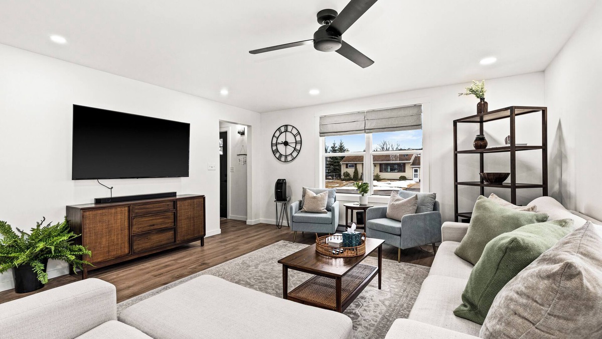 East End House | The Harlow House- Beautifully Renovated Home Near Duluth