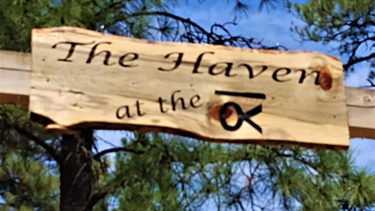 Happy Jack Cabin | The Haven at the Bar OK - Beautiful guest cottage nestled in the pines