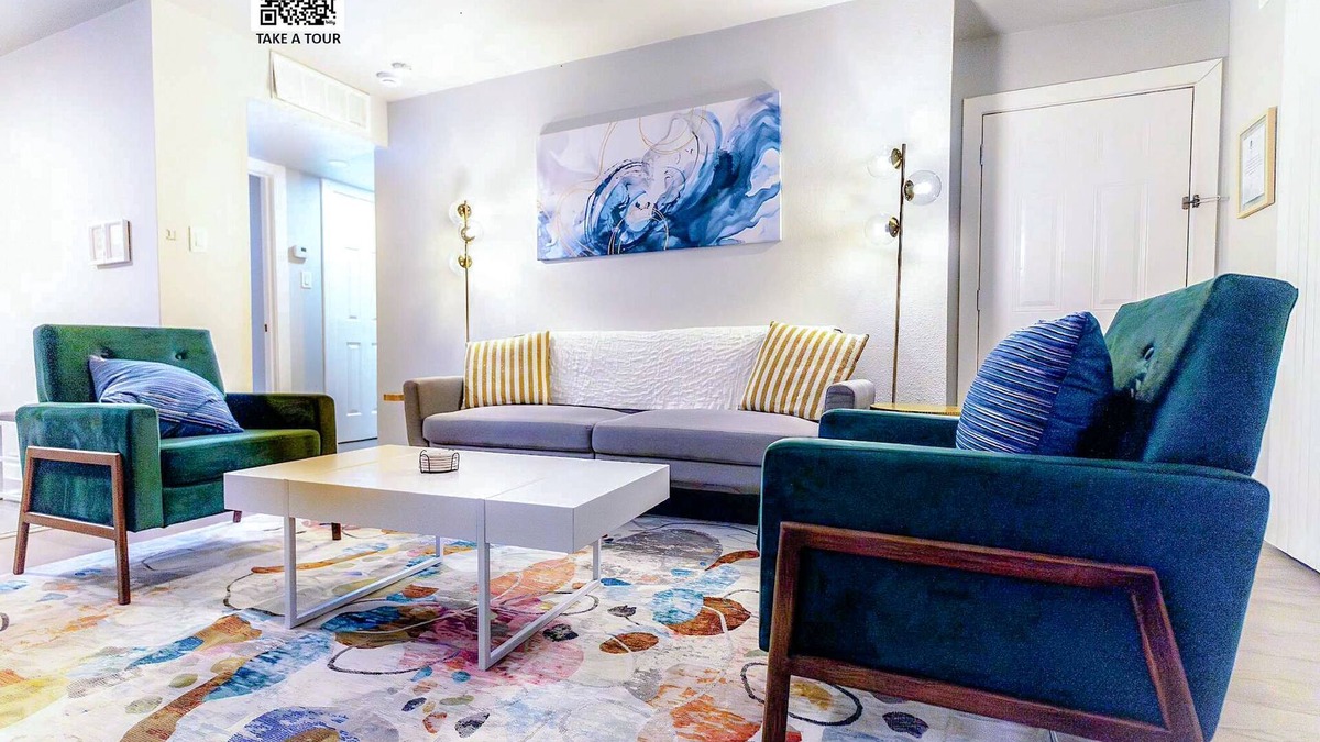 Sweetbriar Apartment | "The Haven" - Modern Cozy 2BR/1Bn2BR - 1 King Bed, 2 Double Bed