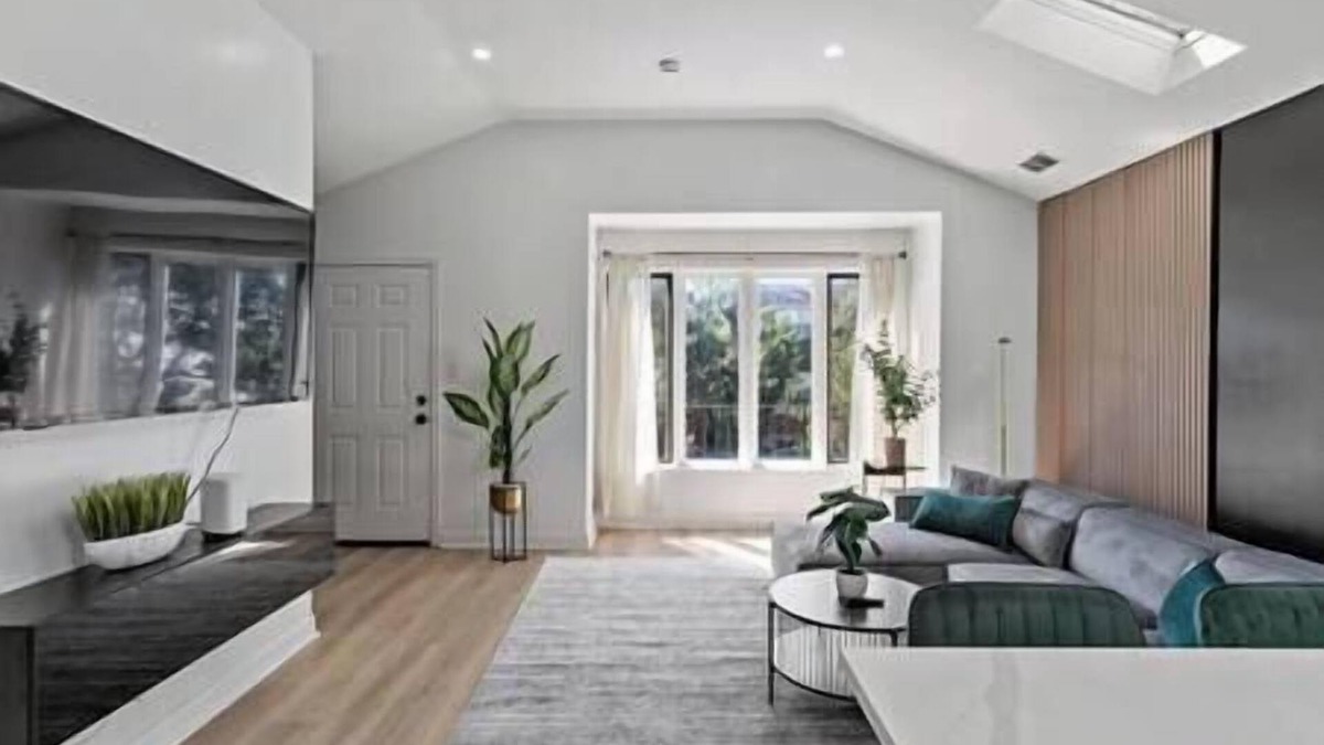 Near West Side Apartment | The Haven near Downtown, Medical District and United Center