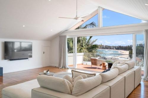Queenscliff House | The Headland-premier Queenscliff Beachview Abode