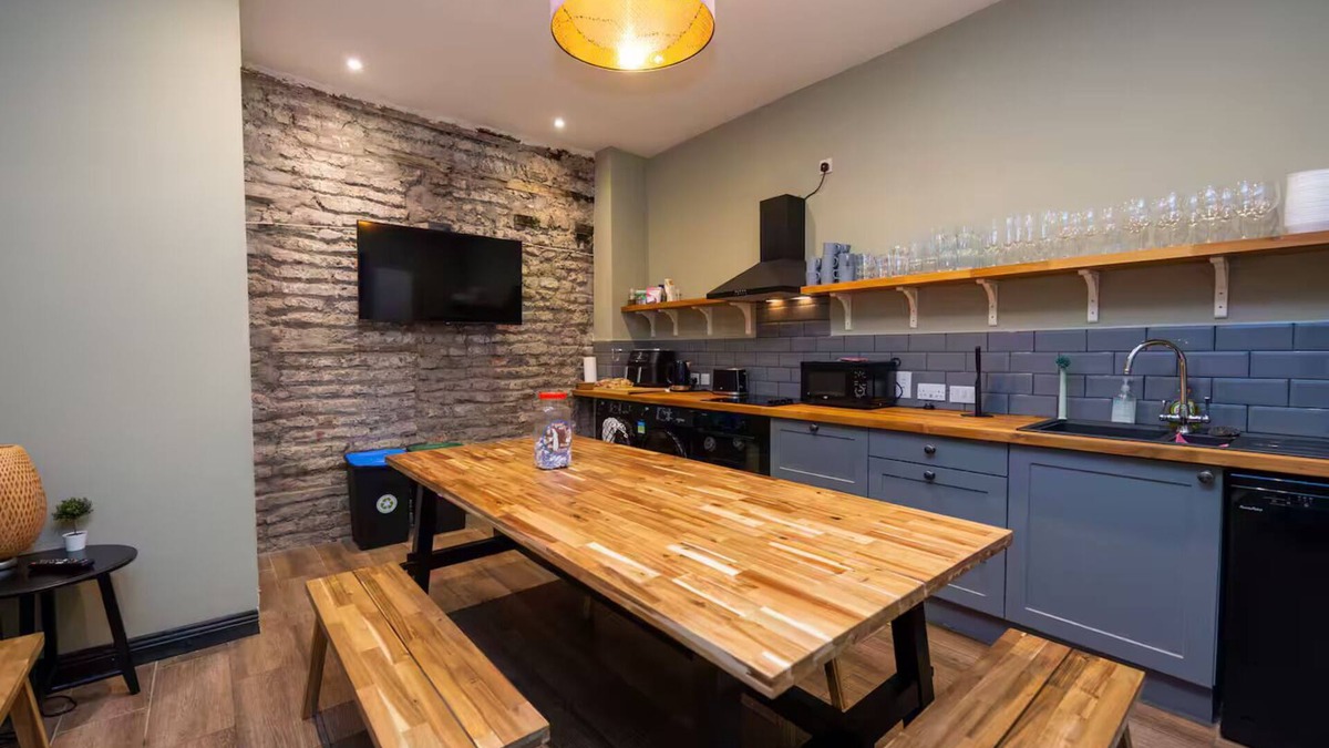City Centre Dublin Apartment | The Hearth · Stay Together in Central Dublin, steps from Temple Bar
