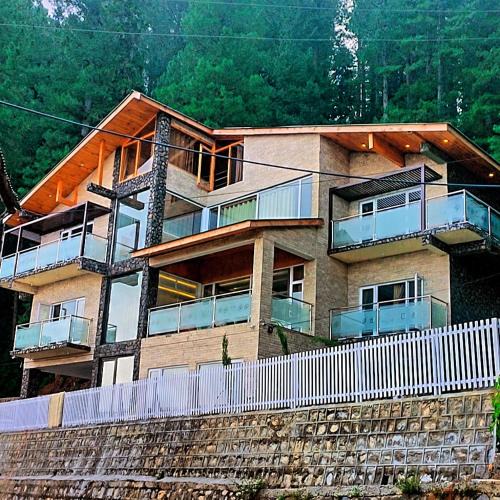 Nathia Gali House | The Heights Hotel Nathiagali