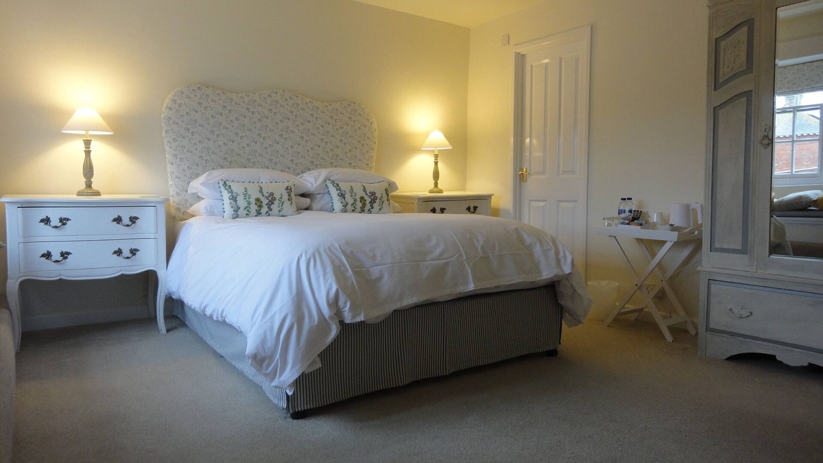 Weymouth Bed & Breakfast | The Heritage Bed & Breakfast