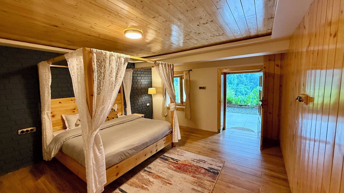 Kaul Hotel | The Hermit's Getaway