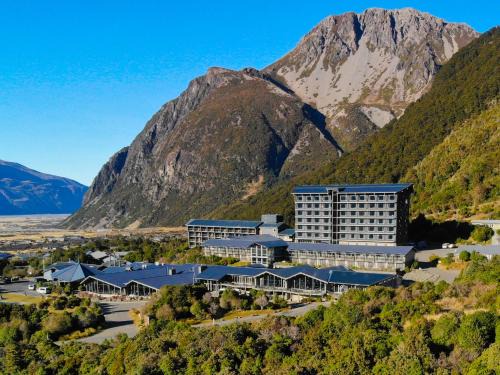 Mount Cook Village Hotel | The Hermitage Hotel Mt Cook