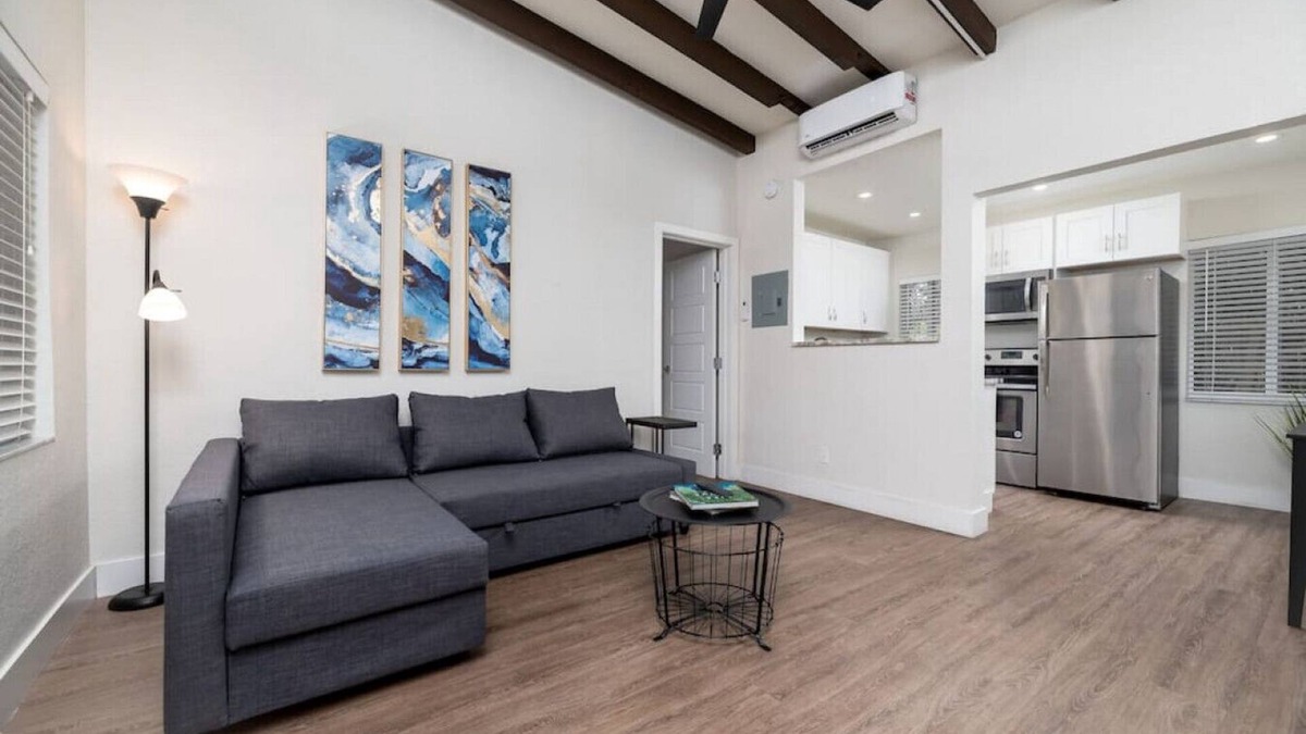 Lake Ridge Apartment | The Hideaway at Lake Ridge #1
