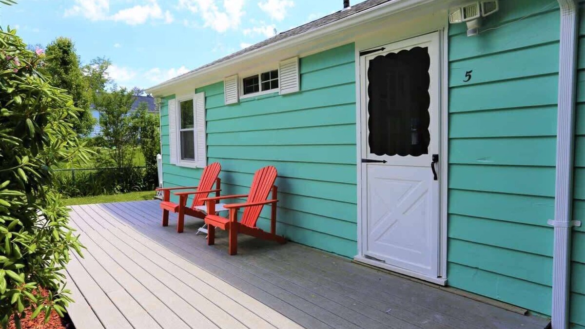 Plymouth Cottage | The Hideaway at White Horse