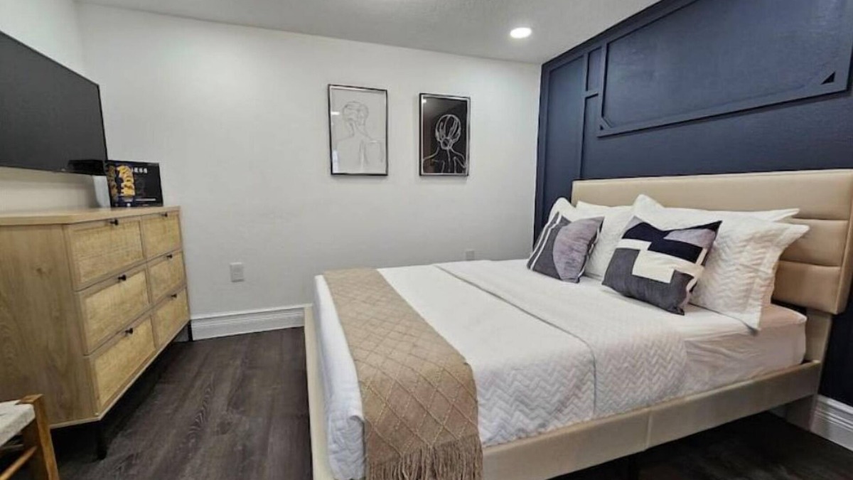 Lawsona - Fern Creek House | The Hideaway DT Orlando Tiny Home w Free Parking