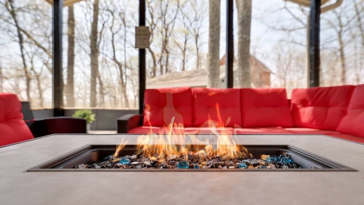 Bushkill House | The Hideaway - Saw Creek Estates