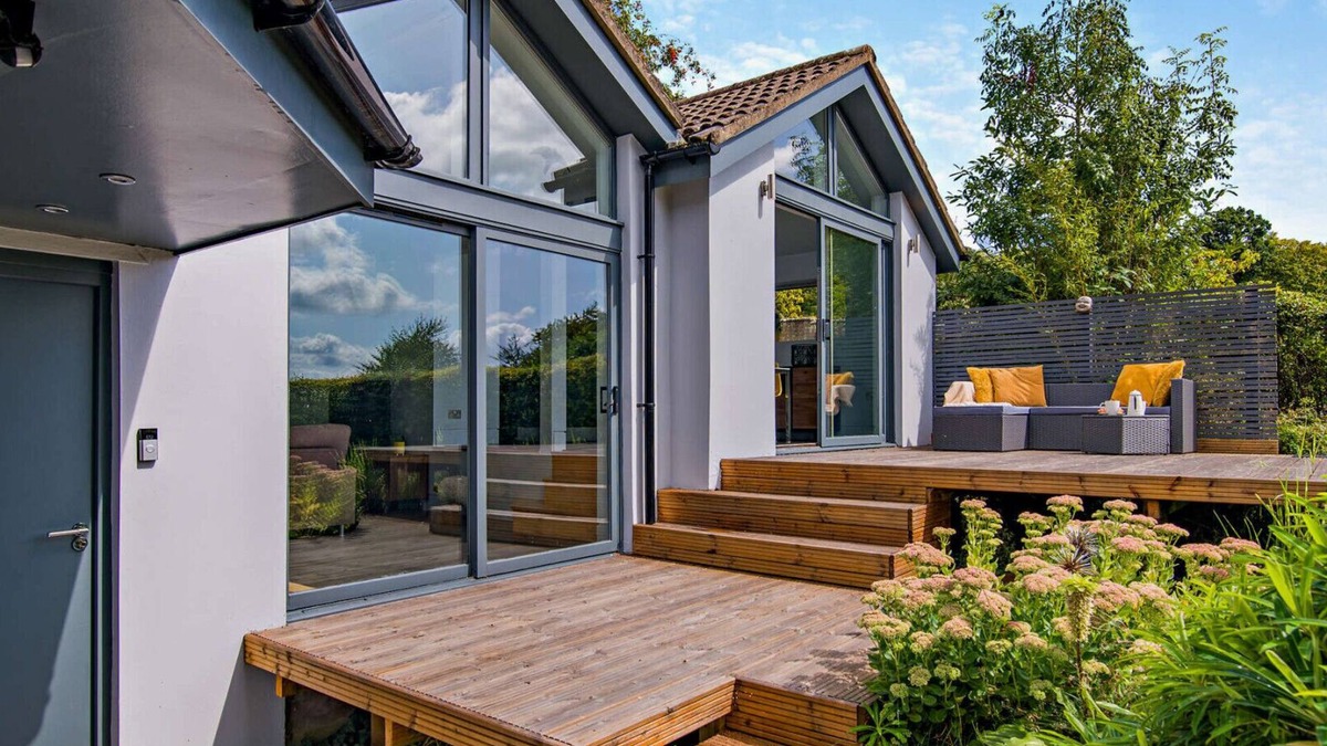 Lydney House | The Hidey Hole - Three Bedroom House, Sleeps 6