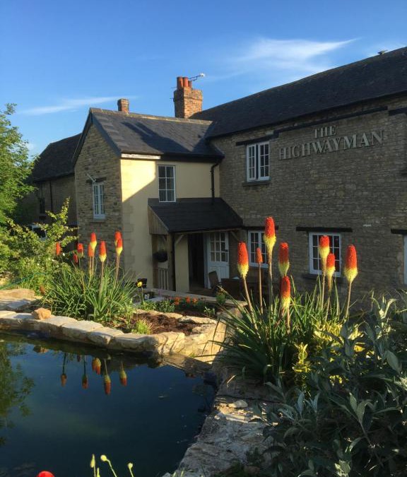 Kidlington Bed & Breakfast | The Highwayman Hotel